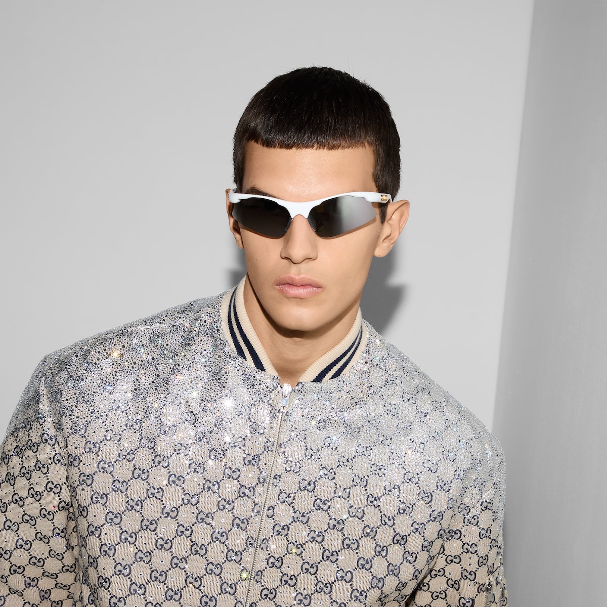 Mask-shaped sunglasses - Image 4